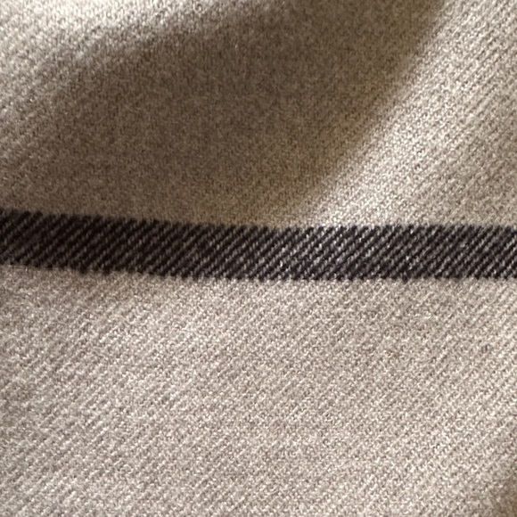 Love & Lore Elegant Gray Fringed shawl/scarf - Picture 3 of 8